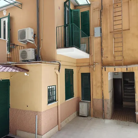 Crystal Domus * Roma