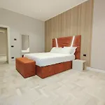 Crystal Domus Daire Roma