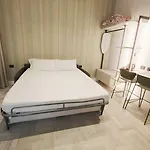 Crystal Domus Appartement Rome