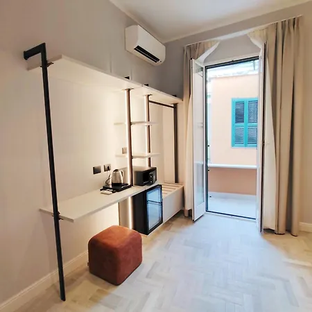 Crystal Domus Rome