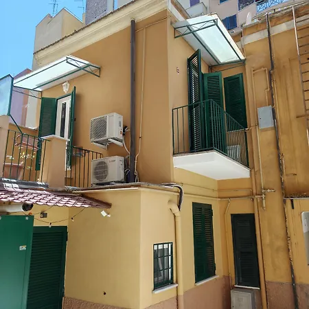 Crystal Domus Apartment