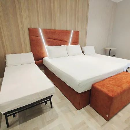 Crystal Domus דירה *